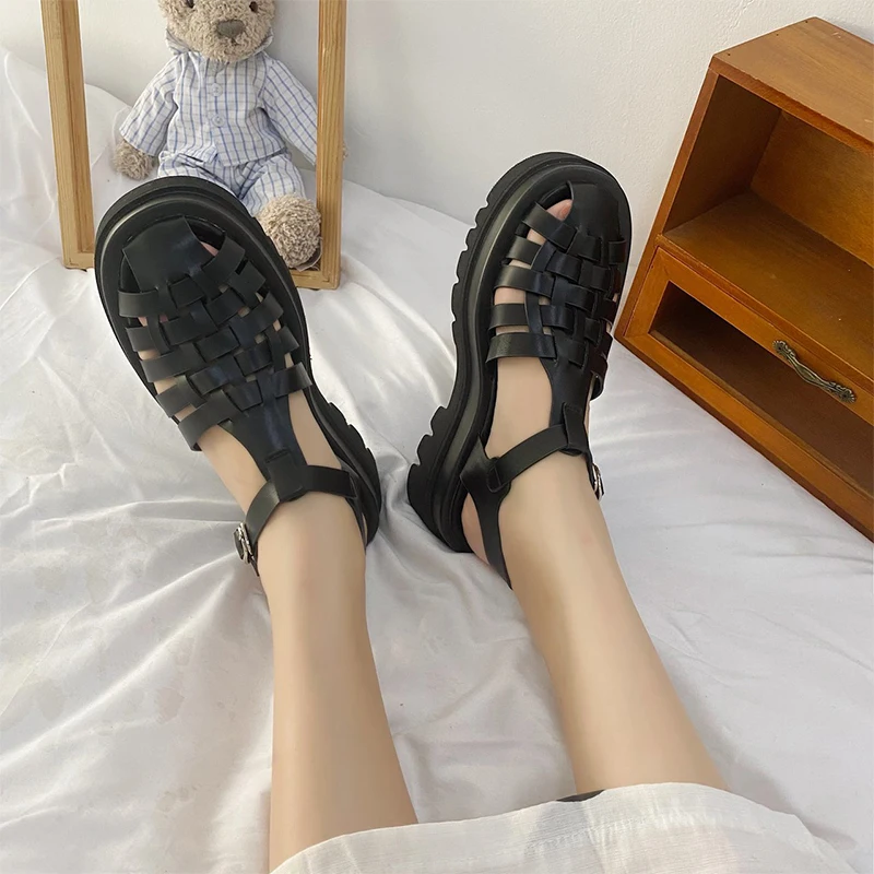 

Summer Vintage Closed Toe Roman Platform Chunky Sandals Women 2021 Cross Weaving Gladiator Sandals Casual Flat Shoes Female