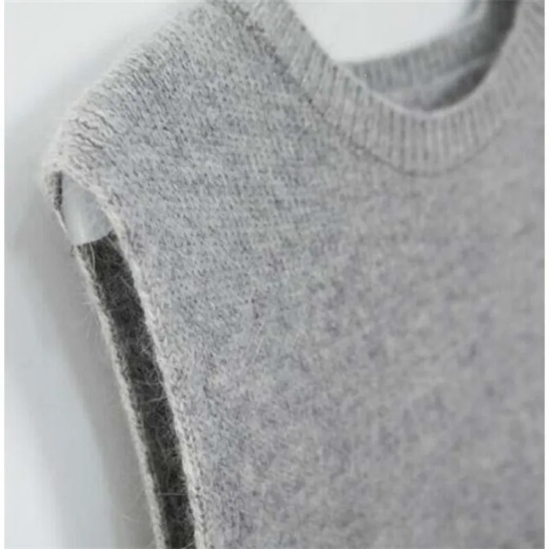 Повседневный серый вязаный пуловер без рукавов с перекрестным разрезом