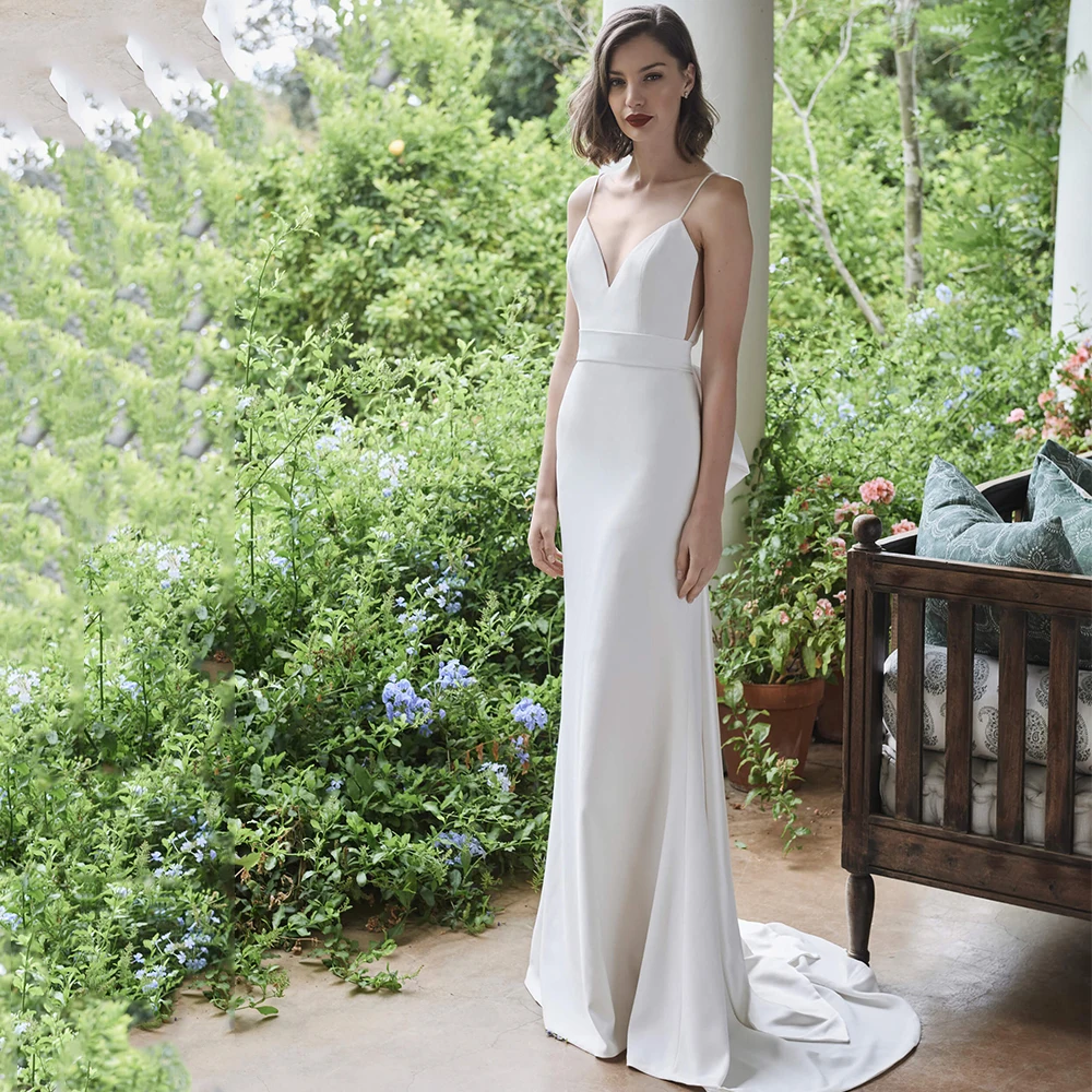 

Sexy A-Line Wedding Dress Deep V-Neck Spaghetti Straps Backless Bow SweepTrain Bridal Gowns 2021 Vestido De Noiva