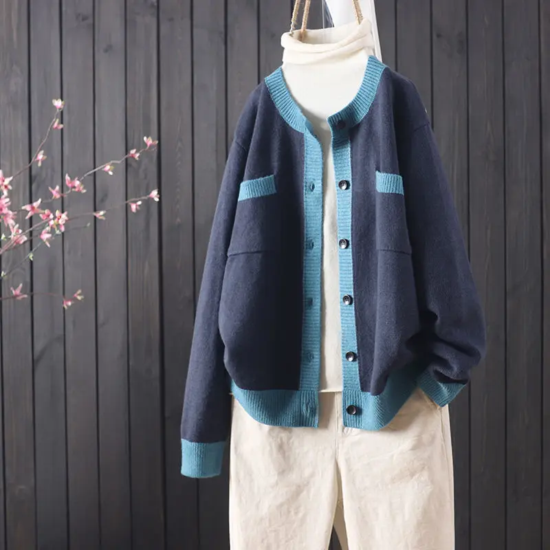 

2022 Autumn And Winter Fashion Ladies New Loose Color Matching Long-sleeved Buttoned Knitted Cardigan Women Sweater All-match