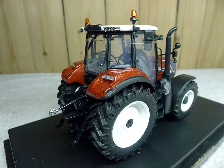 Трактор UH 1:32 New Holland Fiat T5.120 Литые металлические модели автомобилей из сплава