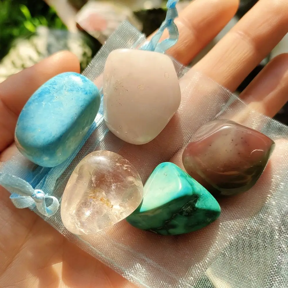 

5pcs Reiki Healing Chakra Stone Natural Tumble Stone Multi Colorful crystal Irregular Clear Quartz Stone Pendant Women