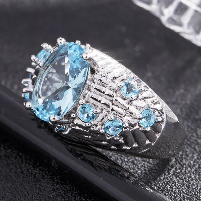 Модное роскошное кольцо из чистого голубого кубического циркония с кристаллами