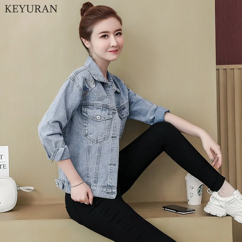 

2021 Spring and Autumn Crane Floral Embroidery Denim Jacket Women Long Sleeve BF Style Loose Blue Jacket Coat Streetwear L3762