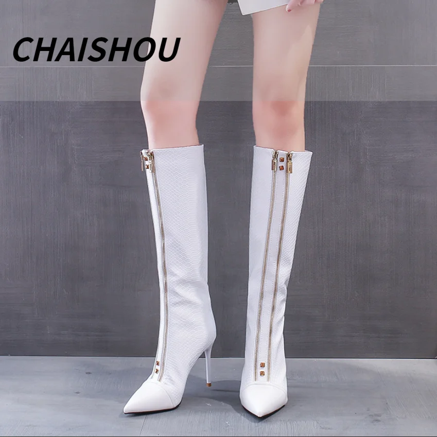 

Женские высокие сапоги QZ114, белые привлекательные современные сапоги до колена с молнией спереди, на тонком высоком каблуке, модная обувь со...