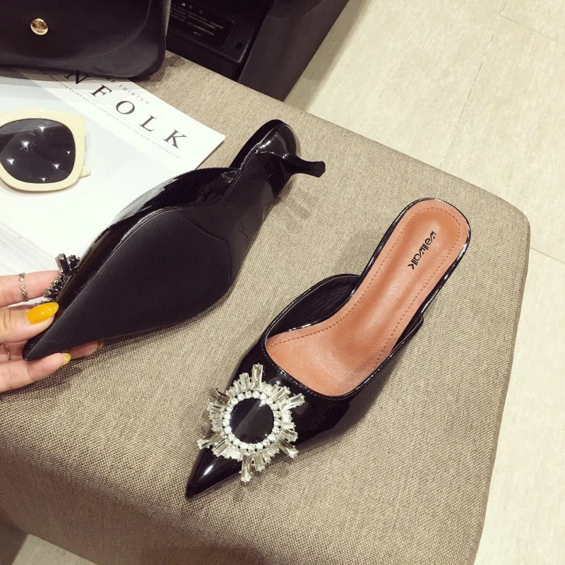 Модельные туфли-лодочки Женские шлепанцы на каблуке с пряжкой в виде единорога