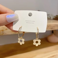 2021 romantic sweet women small plant flower metal gold plated simple hoop earrings for women fashion party jewelry best gift
