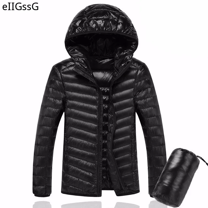 

2021 Fashion New Men's Hooded Ultra-light High-quality White Duck Down Jacket Warm Jacket Series Portable Bag Men's Bag Jacket