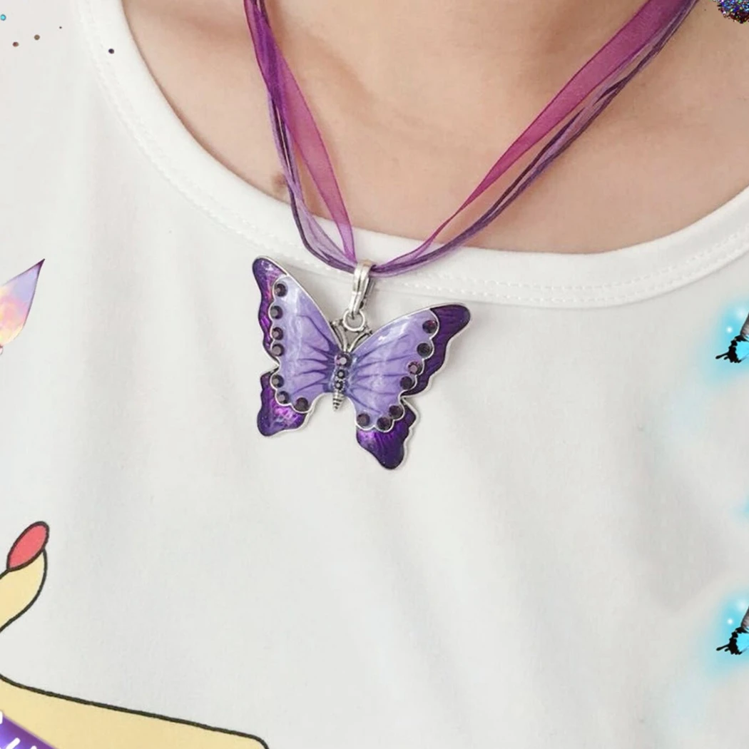 

New Women Lady Metal Necklace Butterfly Crystal Rhinestones Shape Pendant Chain Fashion Sweater Charm Jewelry Girls Gift