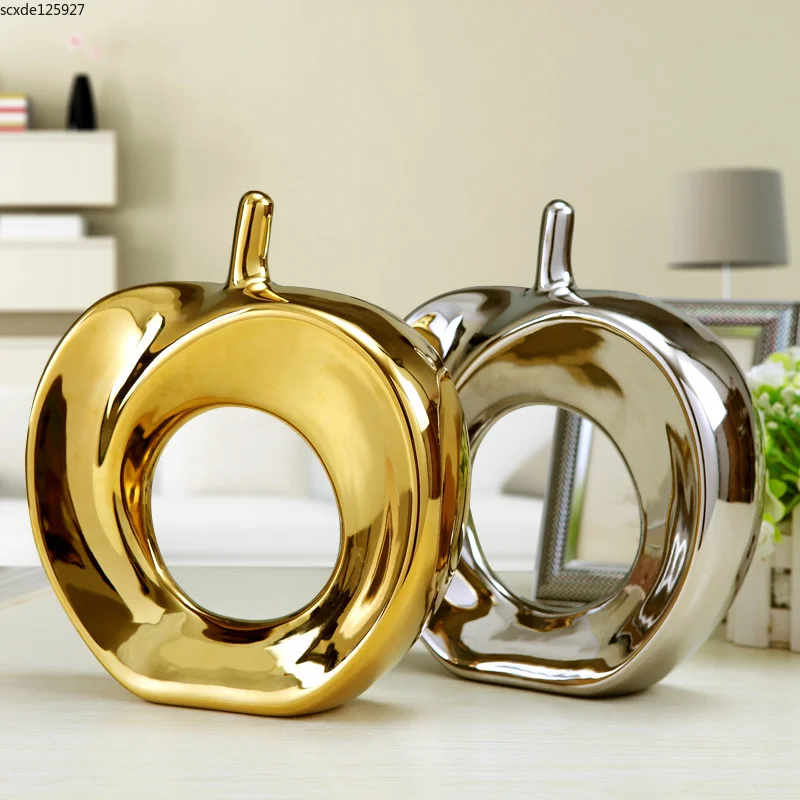

Modern Electroplating Golden Silver Apple Statue Hollow Ceramic Apple Sculpture Crafts Bookcase Desktop Decoration Birthday Gift