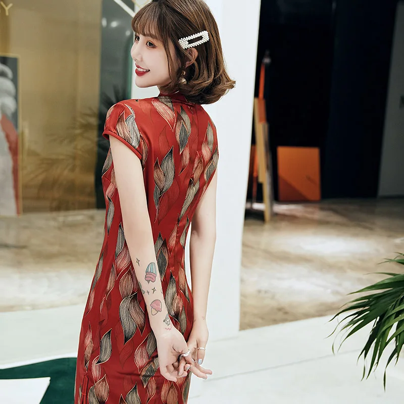 

Lady Burgundy Evening Party Dress Satin Mandarin Collar Print Flower Qipao Elegant Short Cheongsam Sexy High Split Vestidos