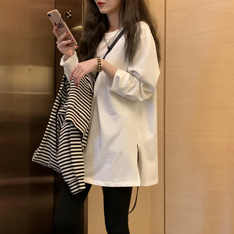 Простая черная футболка и легко сочетается с белой футболкой женский корейский