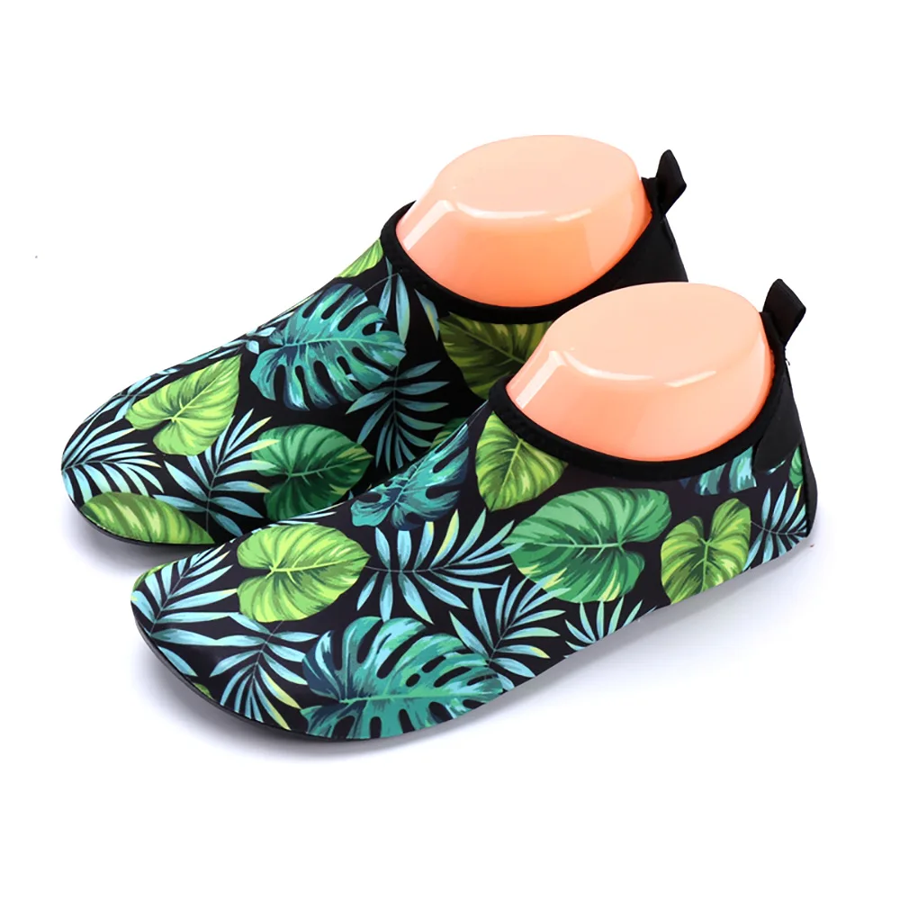 

Boys Girls Pool Beach Yoga Sneakers Swimming Shoes For Pool Beach Surf Walking Water Park Children Quick-Drying Water Shoes