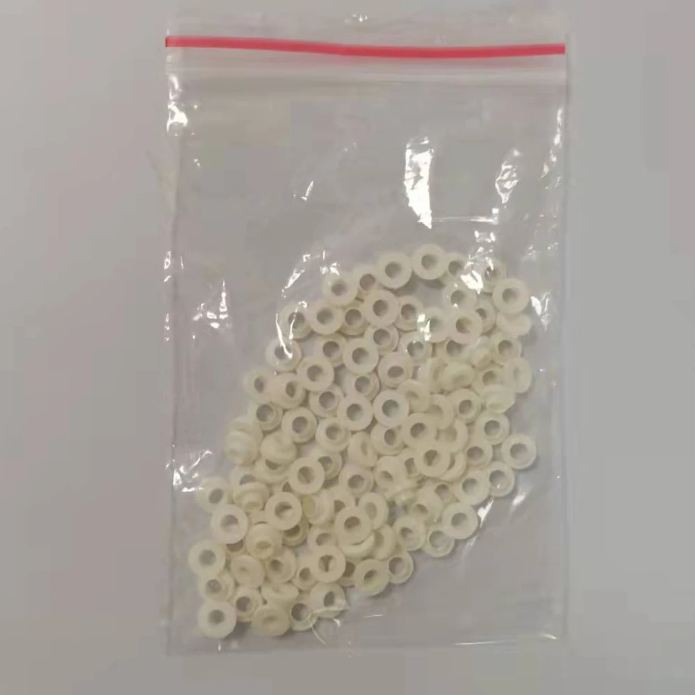 Термоизоляционные подложки 100 шт. TO-220 из силикона с шимами для радиаторов и пластиковыми шайбами для транзисторов.