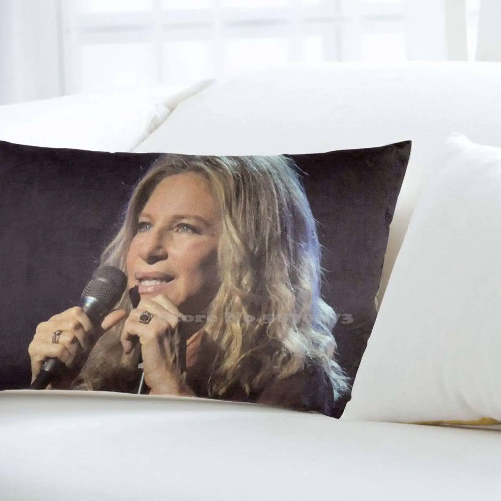 Наволочка Barbra Streisand с принтом обнимающая наволочка Барбра стрейзи и иконы |