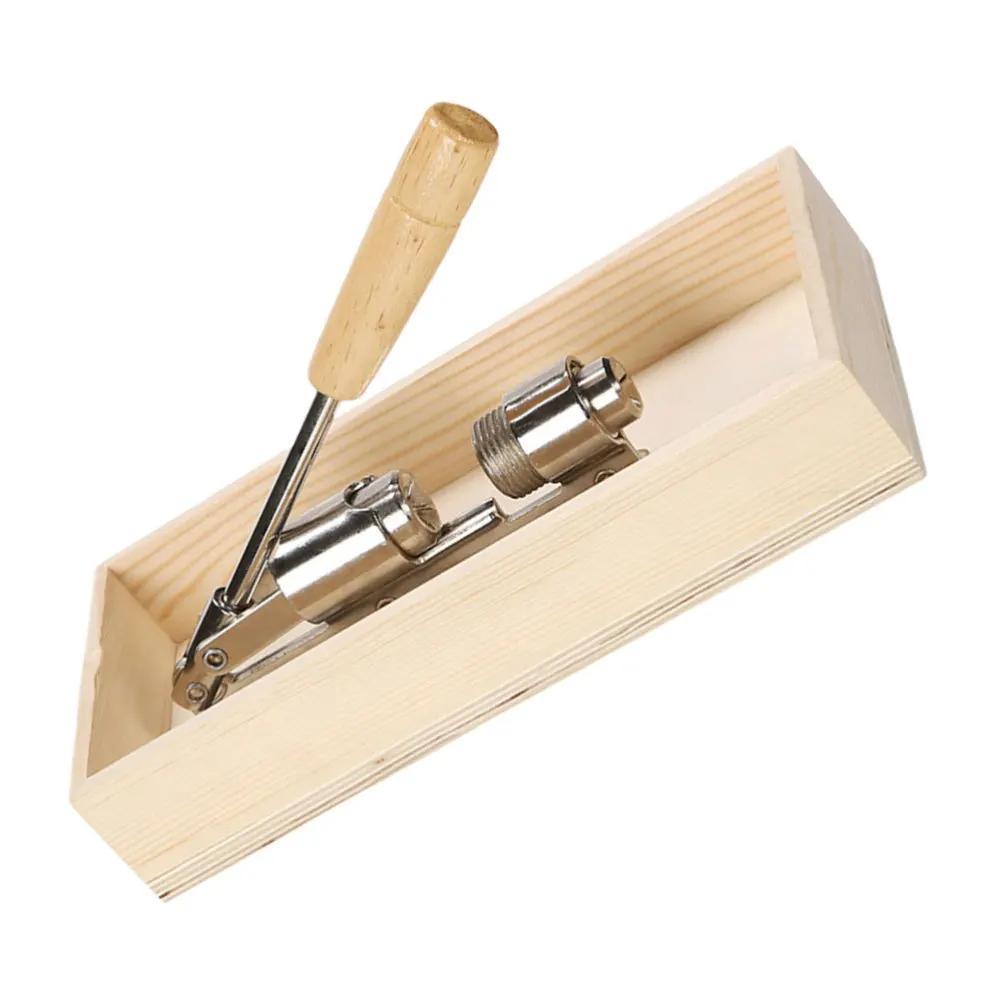 

1Pc Multifunctional Nut Opener Durable Walnut Clip Nutshell Opener (Khaki)