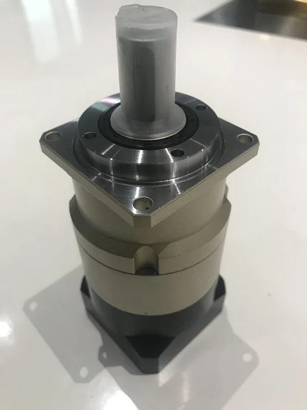 Винтовая зубчатая передача планетарный редуктор 2 х стадийной соотношение 15:1 до