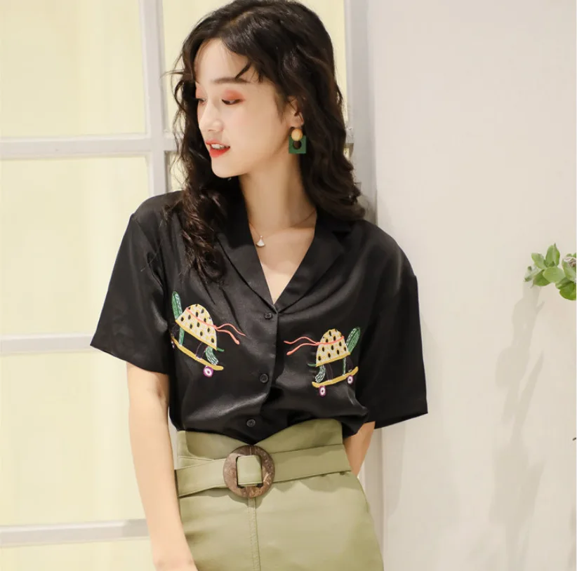 

Tortoise Embroidery Retro Shirt Women Spring Summer 2021 New Black Satin Design Loose Casual Fashion Notched Collar Soft Shirt