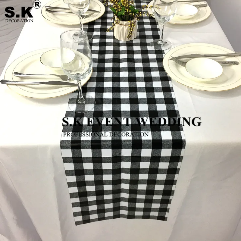 

Cheap Wedding Table Cloth Runner PV Plaid Table Runners For Banquet Event Christmas Decoration