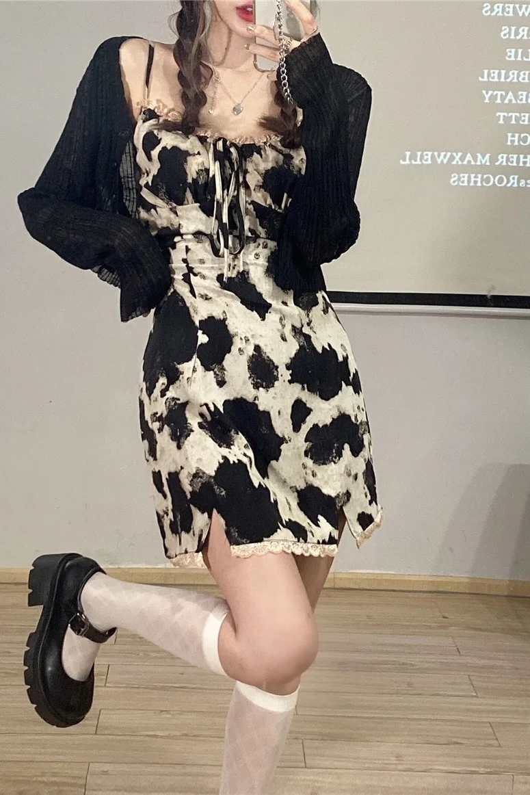 Женское корейское платье с кружевной строчкой и тонкими подтяжками