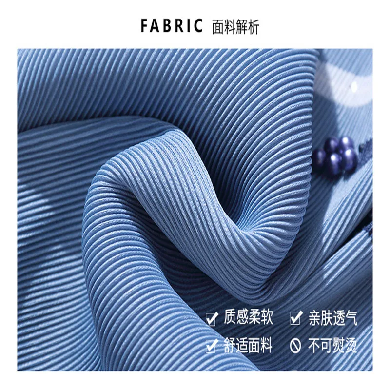 

Fashion Miyake folds 2021 new spring loose long-sleeved top design sense female niche retro high-end round neck T-shirt women