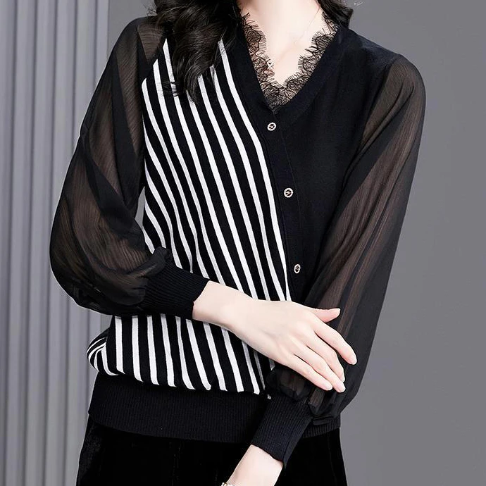 Lace stripe stitching blouse plus size women's autumn 2021 new style V-neck knitted long sleeves green lace pockets design v neck long sleeves blouse