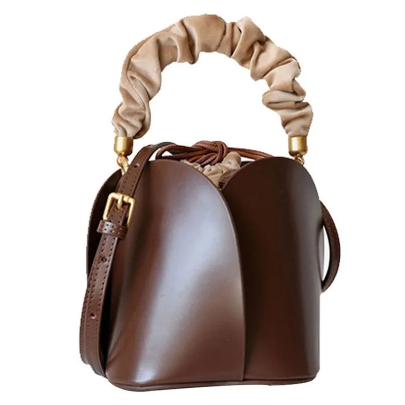 

Ins Non-Mainstream Design Flower Petals Cow Leather Bucket Bag Shoulder Crossover Shoulder Bag/Hand Bag Women's Bag