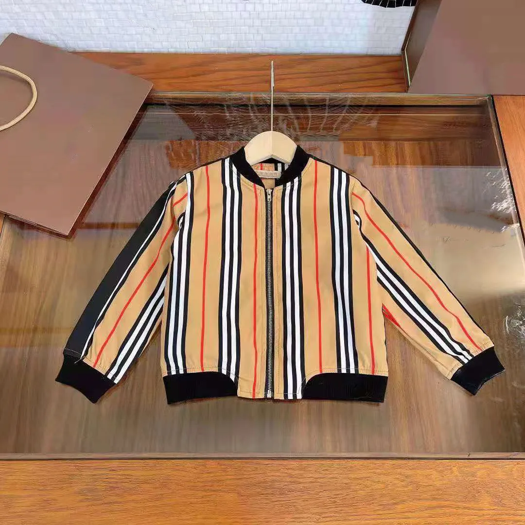 

Куртка цвета хаки, в полоску, для отдыха, Осень-зима, 2021