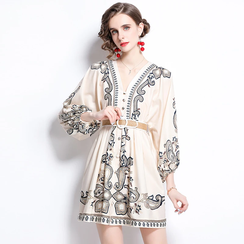 

2021NEW summer beige retro simple print elegant temperament light luxury short V-neck bubble long-sleeved corset holiday dress