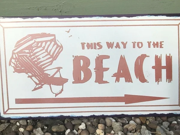 

This Way To The Beach Metal Sign - Seaside - Vintage Style - Retro