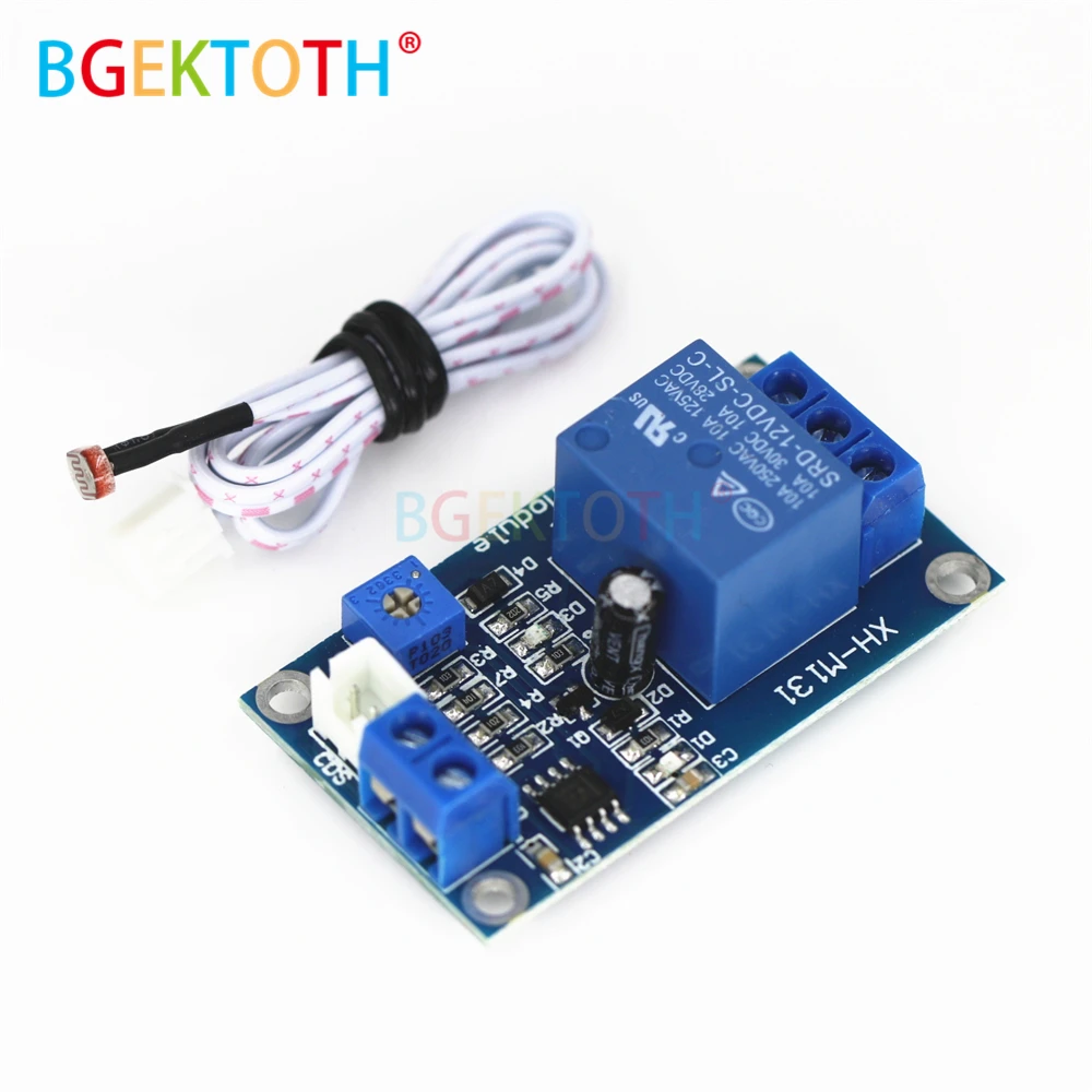 XH-M131 DC 5V / 12V переключатель управления освещением реле фоторезистора модуль
