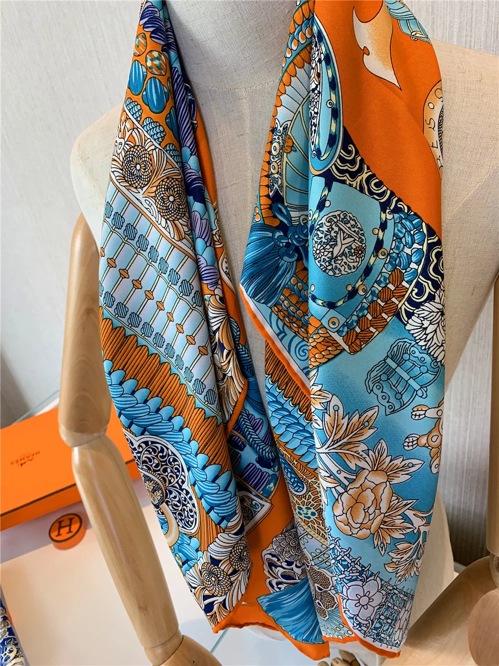 90 cm manueller handgerollter Twill-Seidenschal für Damen, Krieger-Rüstung, gekräuselt, quadratische Schals, Echarpes, Foulards, Femme, Wickeltuch, Bandana, Hijab – Detail 10