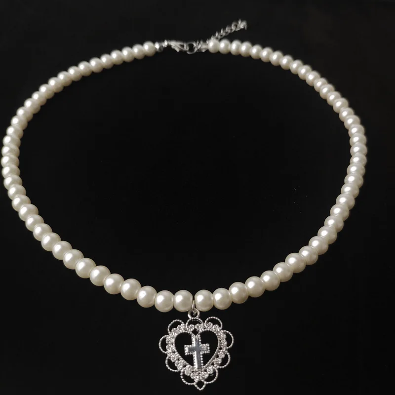 

Super fairy temperament fairy retro palace hollow love cross Pearl neck chain clavicle chain new necklace 2021 wholesale