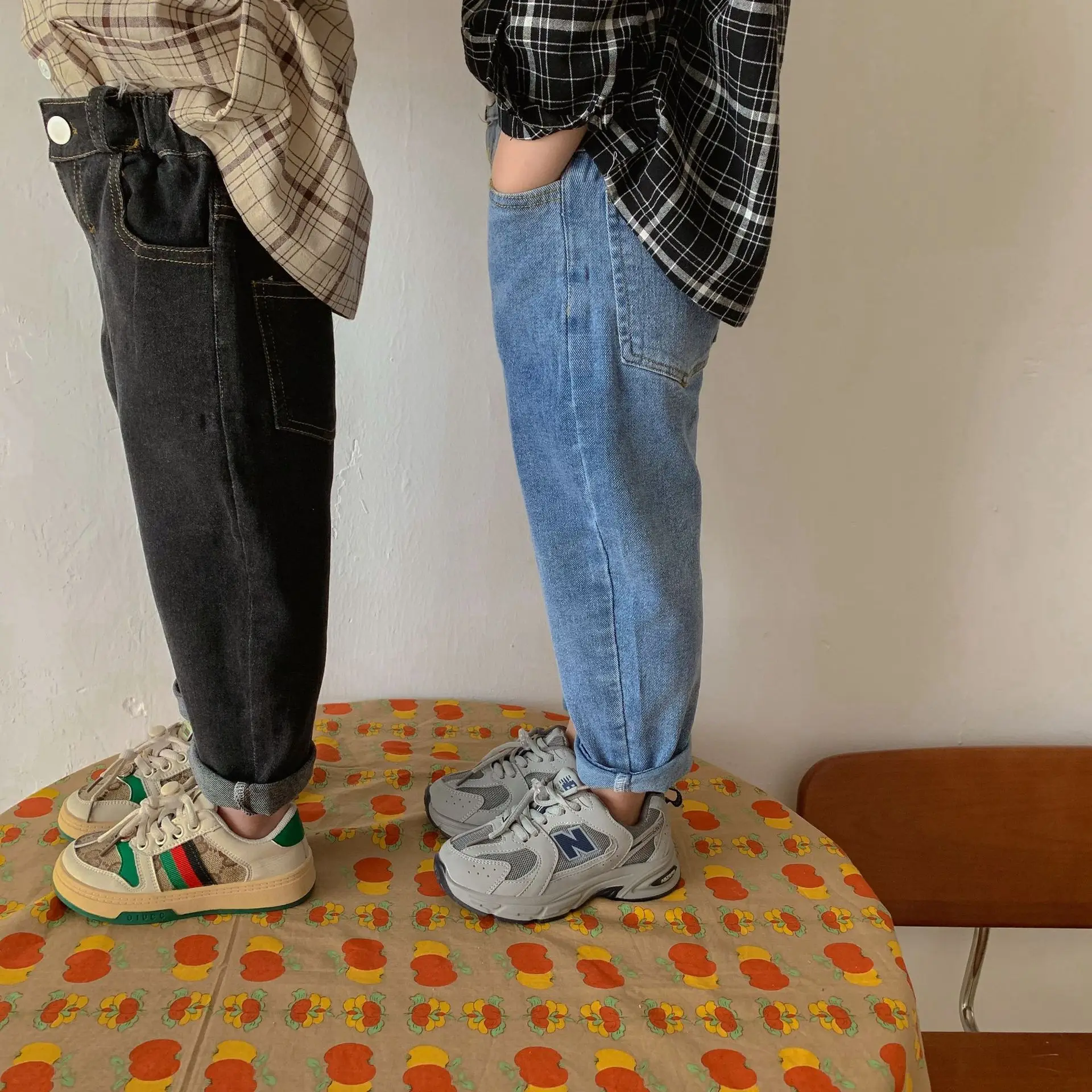 Детские эластичные джинсы на весну и осень корейские длинные брюки для мальчиков