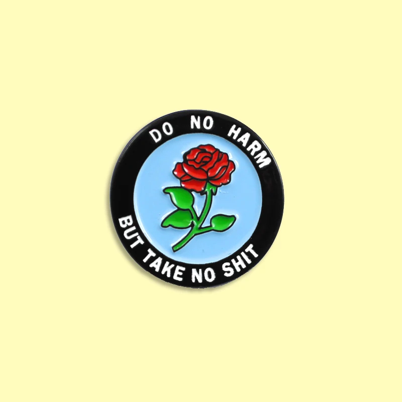 Эмалированная заколка в виде красной розы безвредно но не держать круглый значок