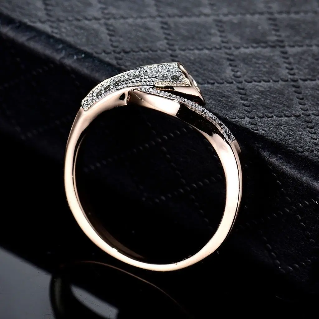 

Luxury Yellow Gold Staggered Micro Pave Diamond Rings for Women Men Fashion Rhinestone Engagement Wedding Ring Fine Jewellery