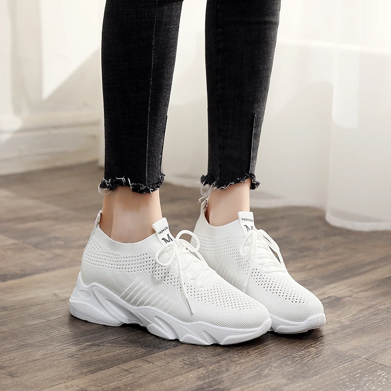 2019 модные новые стильные белые кроссовки для бега женские уличные