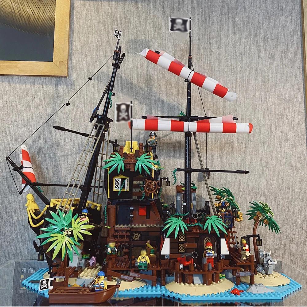 

Creative Architecture MOC Pirates of Barracuda Bay Model 698998 Building Block Bricks Birthdays Christmas Gifts