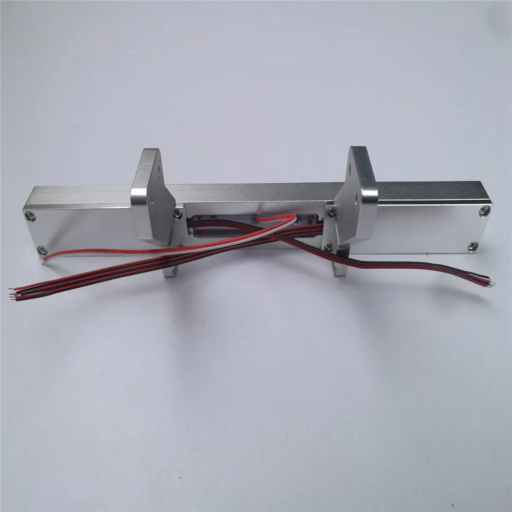 запасной металлический зад