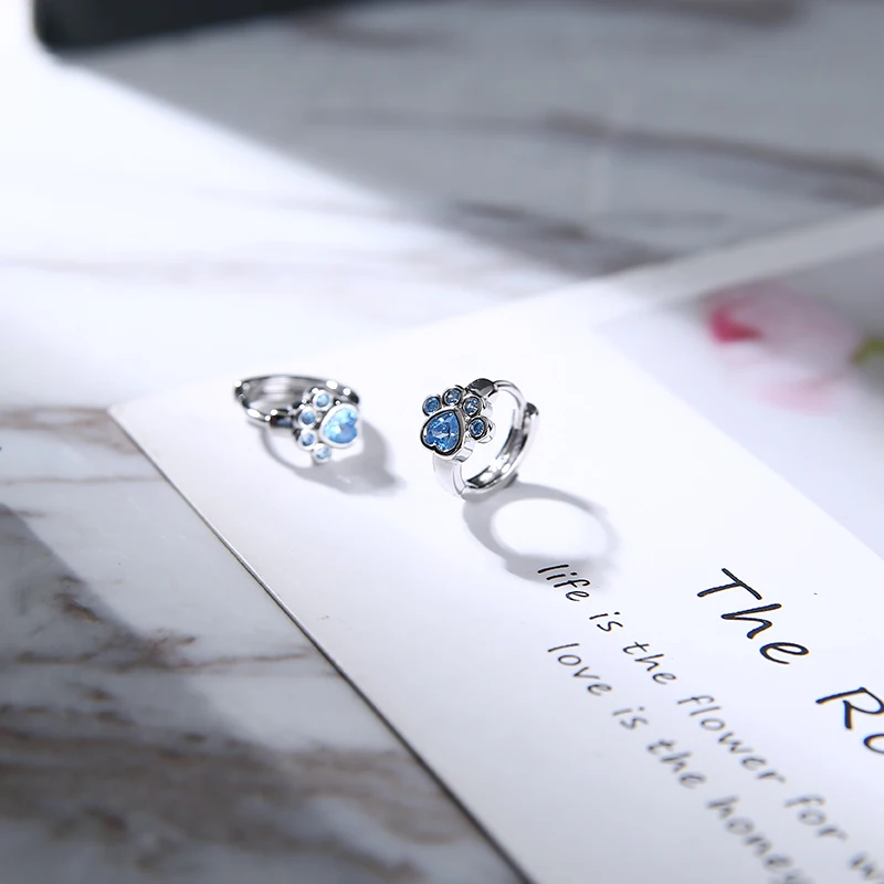 

New Fashion Cat Paw Earring Creative Cute Women Hoop Earring Banquet Jewelry Gift Blue CZ Animals Paw Ear Earring For Girls