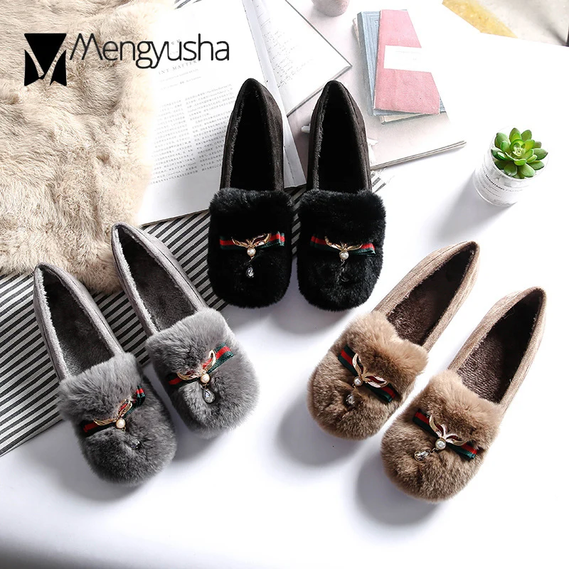 С металлическим украшением лисьей глаз свадебные туфли с отделкой жемчугом и