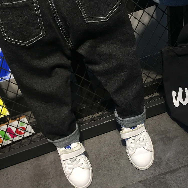 Весенне осенние штаны для мальчиков джинсы модные на весну осень детские