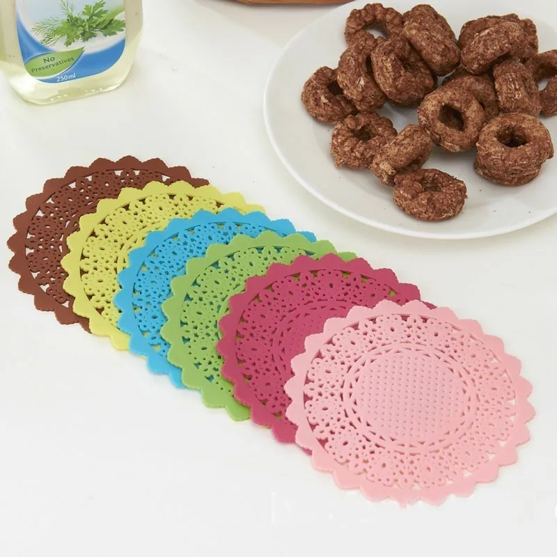 Горячий подстаканник конфетного цвета ажурная кружевная силиконовая подставка