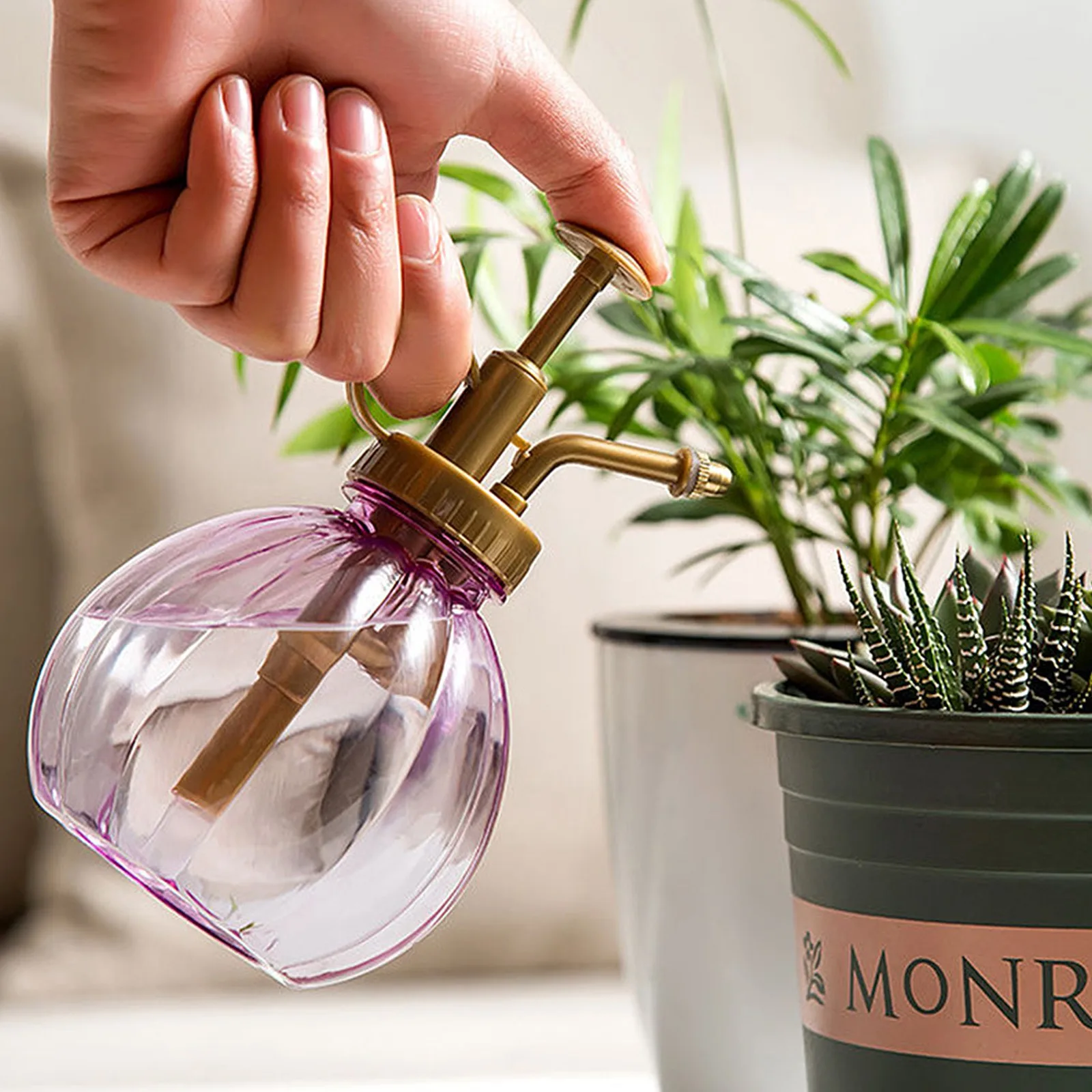 

1PC Plant Flower Glass Garden Watering Pot Mister 300ml Water Cans Sprayer Bottle Spray Irrigation Supplies Hairdressing Tool