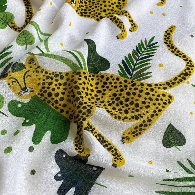 

2021 Spring New Cotton Warm Scarf Women Leopard Plant Print Fashion Shawls Pashmina Scarfs Autumn Female Sunscreen Beach Stoles