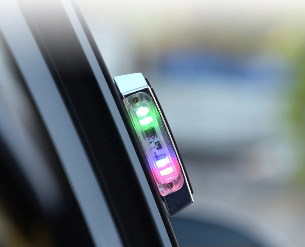 Автомобильная дверь с электроприводом Предупреждение светло красный