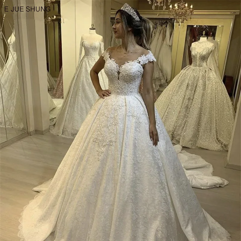 

E JUE SHUNG White Lace Ball Gown Luxury Wedding Dresses Buttons Cap Sleeves Sheer Back Wedding Gowns Bridal Dress