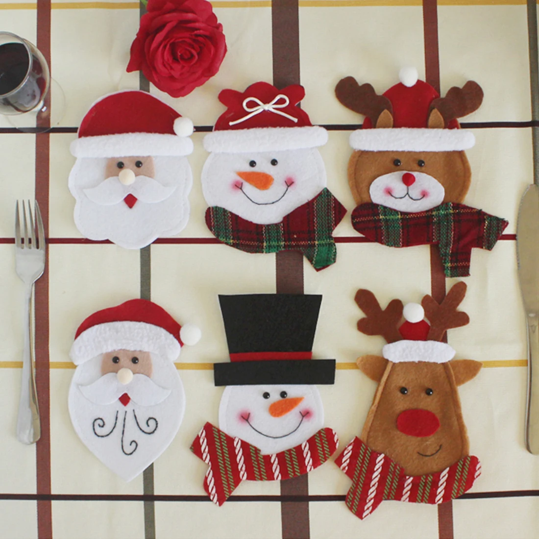 

New Lovely Snowman Kitchen Tableware Holder Pocket Christmas Xmas Decor Dinner Cutlery Bag Table Decoration Cutlery
