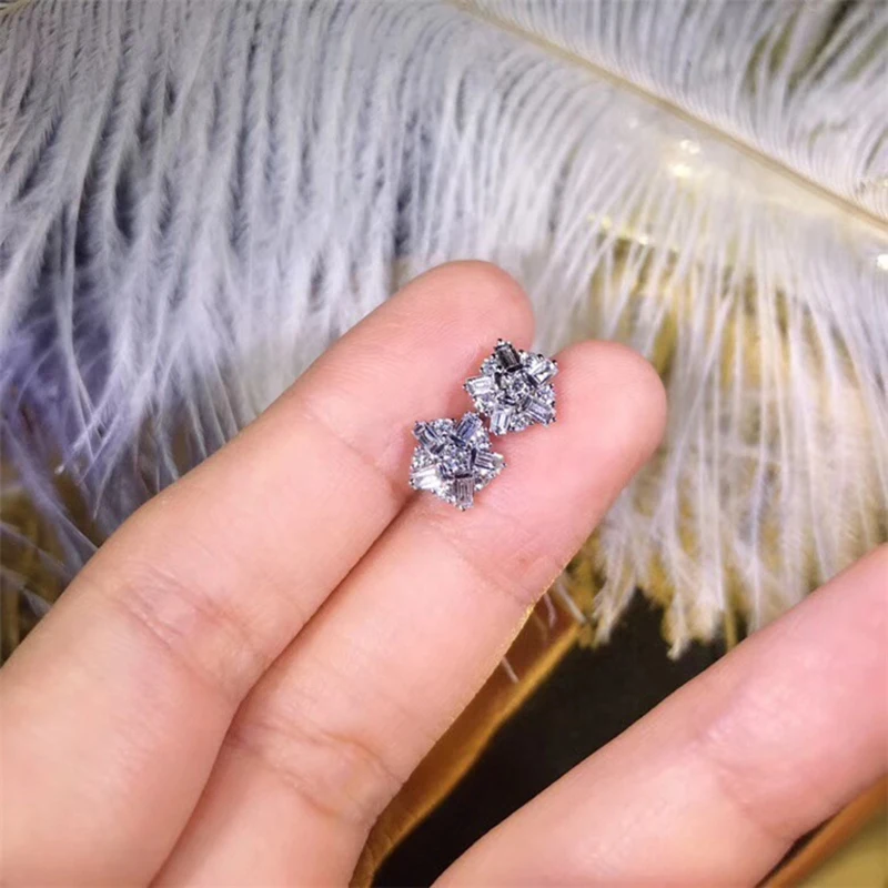 

Trendy 925 Sterling Silver Snowflake Earrings for Women Jewelry Fashion Cubic Zircon Stone Stud Earring Female Wedding Gifts
