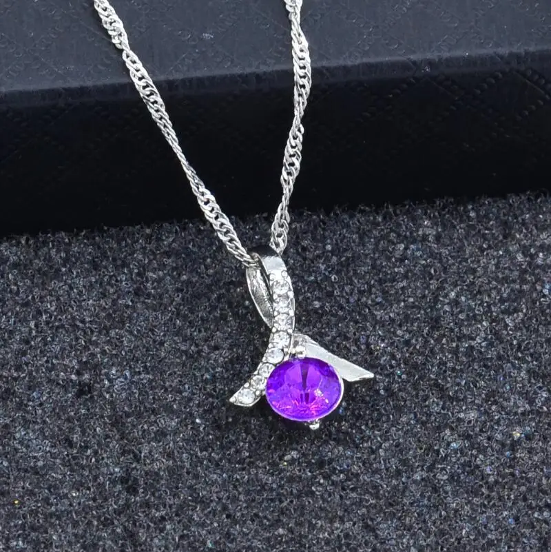 

SNCSDK 2020 Zircon micro-inlaid wild clavicle chain fashion simple herringbone shape temperament Women's pendant necklace
